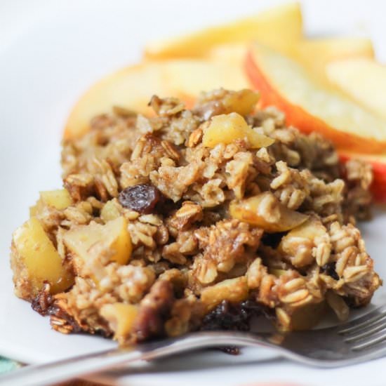 Apple Vegan Baked Oatmeal - Recipe photo by VeganWithCurves