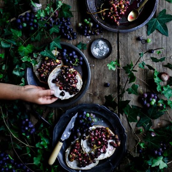 Roasted grapes with thyme - Recipe photo by TheLittlePlantation