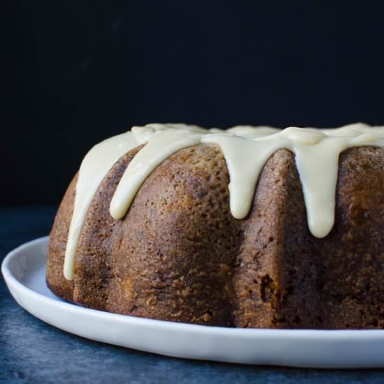 Super-Moist Apple Walnut Cake - Recipe photo by garlic and zest