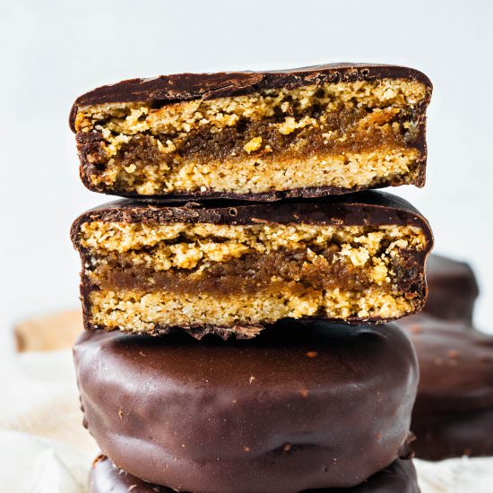 Vegan Cookie Sandwiches - Recipe photo by piesandtacos