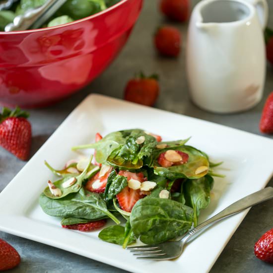 Spinach Strawberry Salad - Recipe photo by littlebitrecipes