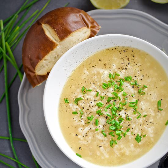 Vegan greek lemon soup (avgolemono) - Recipe photo by Chickfoodtv