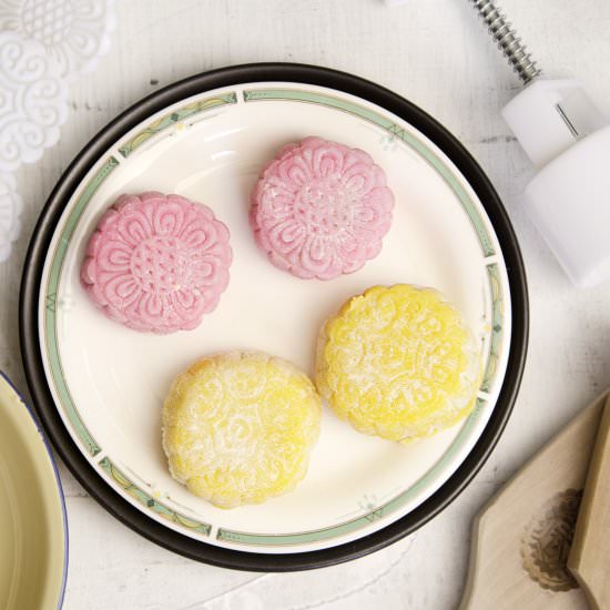 Durian Snowskin Mooncake - Recipe photo by Hungry PeePor