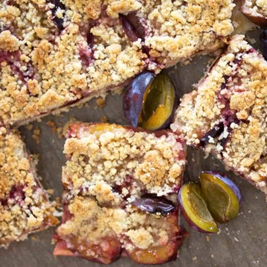 Easy German Plum Cake with Streusel - Recipe photo by adinutza