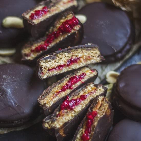 Peanut Butter Jelly Cookie Sandwich - Recipe photo by Pheebs Foods