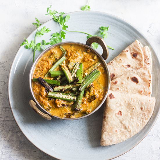 Okra Curry - Recipe photo by onetsp