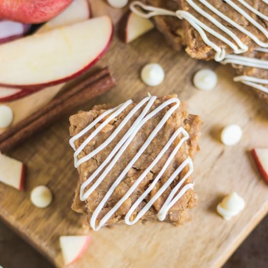 Apple Pie Bars - Recipe photo by lemons and zest