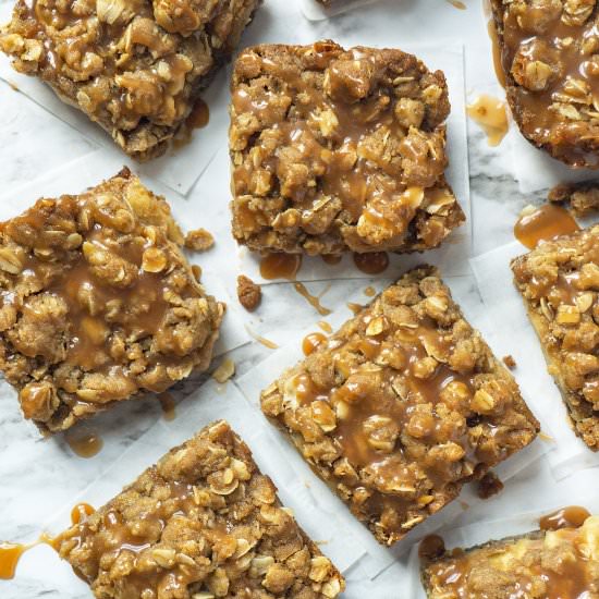 Salted Caramel Apple Crumb Bars - Recipe photo by Foodtasia