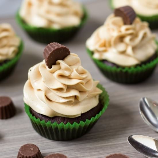 Chocolate peanut butter cupcakes - Recipe photo by electricbluefood