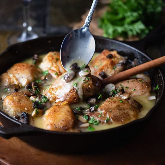 Baked Chicken Thighs in Wine Sauce - Recipe photo by TheCozyCook