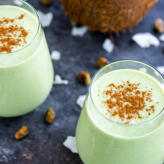Pistachio Coquito - Recipe photo by Kitchen De Lujo
