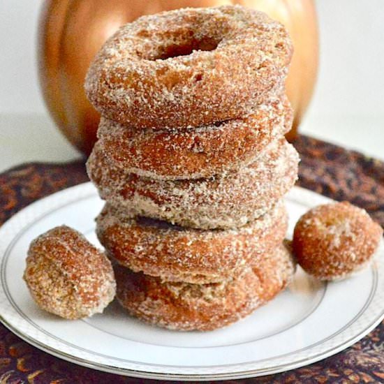 Pumpkin Spice Donuts - Recipe photo by jeanieandluluskitchen