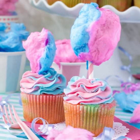 Cotton Candy Cupcakes - Recipe photo by QueensleeAppetit