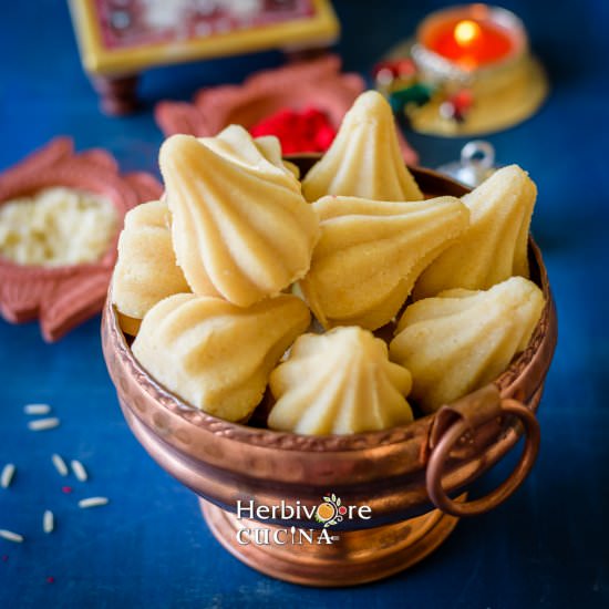 Rava Modak | Semolina Modak - Recipe photo by Herbivore Cucina