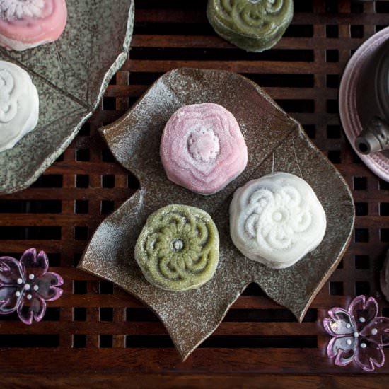 Homemade Snowy Moon Cakes - Recipe photo by Healthy World Cuisine