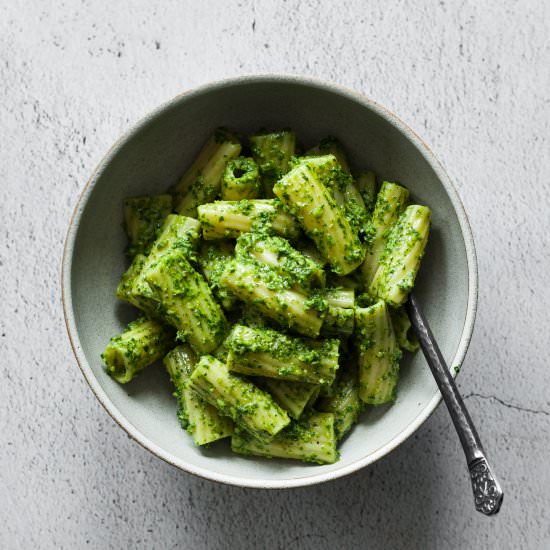 Parsley Walnut Pesto Rigatoni - Recipe photo by The Simple Green