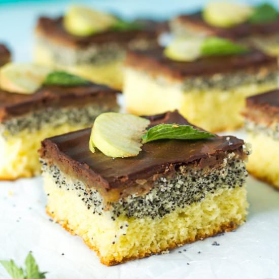 Upside Down Apple Poppy Seed Cake - Recipe photo by Blondie-ish at kitchen