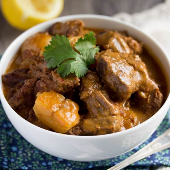 Slow Cooker Beef Massaman Curry - Recipe photo by KitchenMason