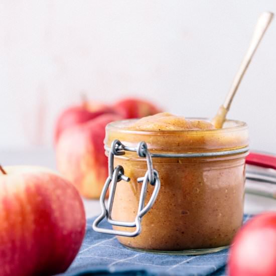 Homemade Apple Butter - Recipe photo by myvibrantkitchen