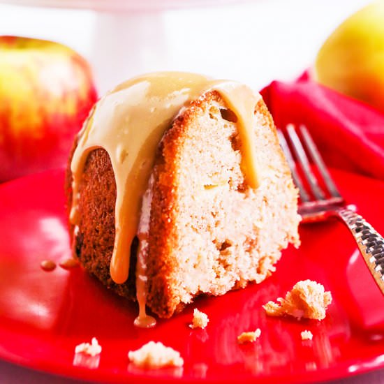 Apple Bundt Cake - Recipe photo by pipandebby