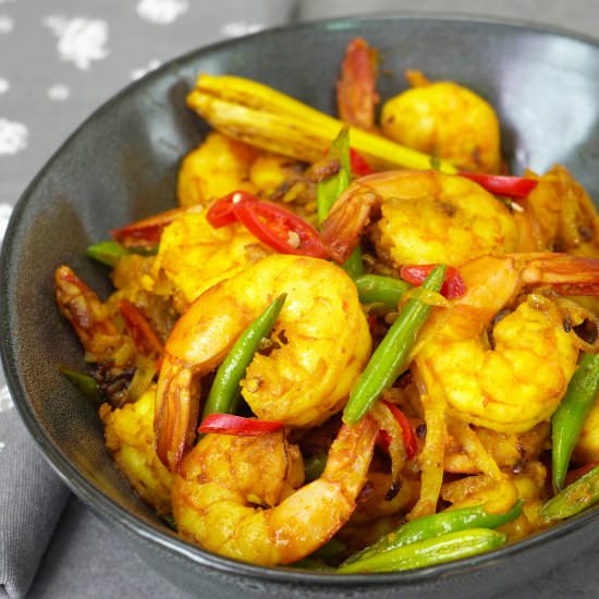 Turmeric Fried Shrimps - Recipe photo by El Mundo Eats
