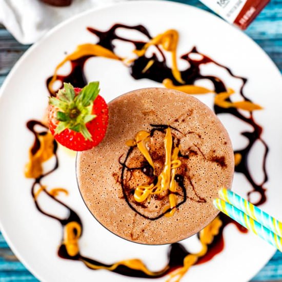 Chocolate Peanut Butter Smoothie - Recipe photo by wendybpolisi