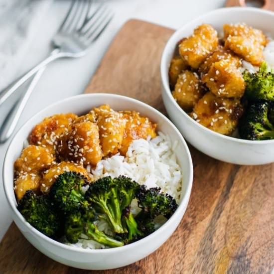 Honey Garlic Chicken Bowls - Recipe photo by bluebowlrecipes