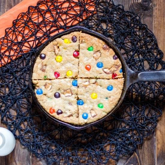 Monster Skillet Cookie - Recipe photo by mymoderncookery