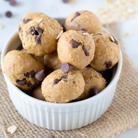 Chocolate Chip Cookie Dough Bites - Recipe photo by Kelli @ Hungry Hobby