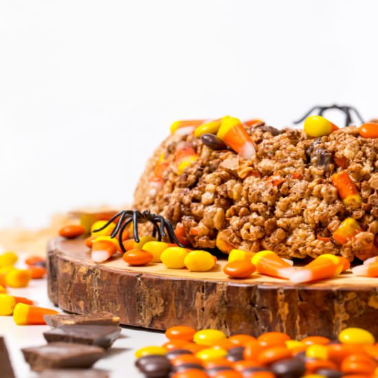 Halloween Rice Krispie treat cake - Recipe photo by thanksgiving