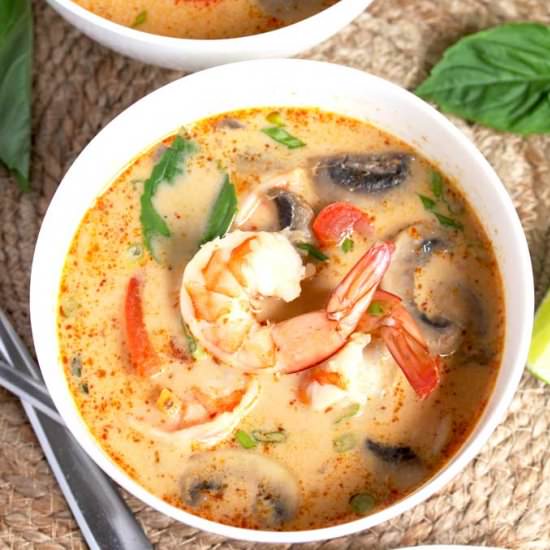 Coconut Curry Soup with Shrimp - Recipe photo by Lemon blossoms