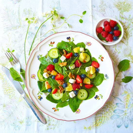 Baby Spinach Summer Salad - Recipe photo by gerifood