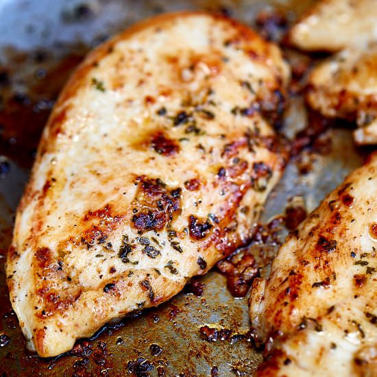 10-Minute Pan-Fried Chicken Breast - Recipe photo by cravingtasty