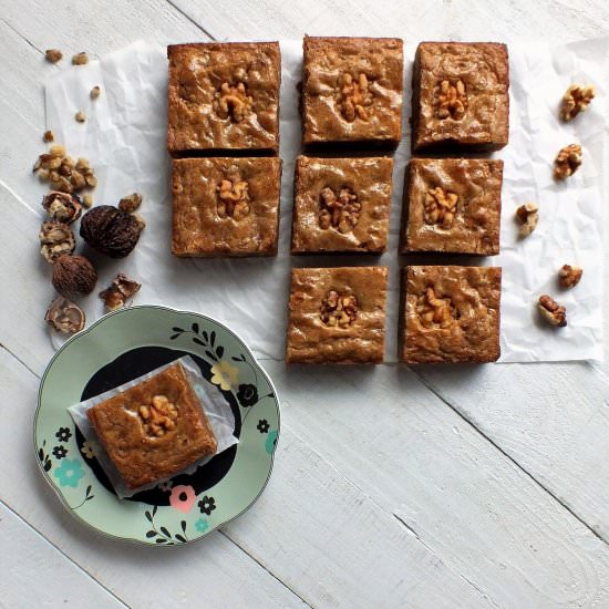 maple walnut blondies - Recipe photo by davebakes