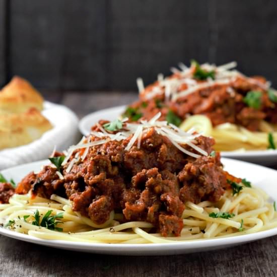 Spaghetti with Homemade Meat Sauce - Recipe photo by ZonaCooks