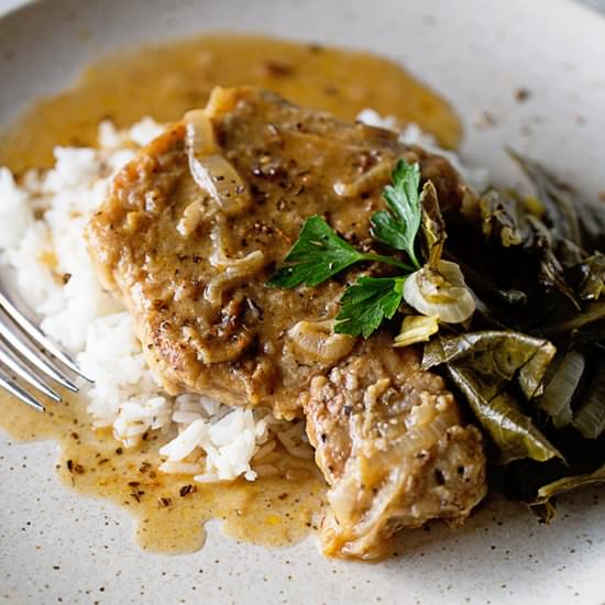 Smothered Pork Chops - Recipe photo by grandbabycakes