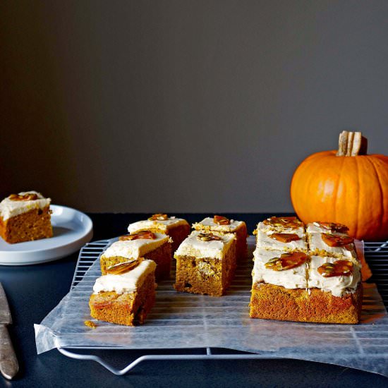 Pumpkin cake + Maple cream cheese - Recipe photo by misshangrypants