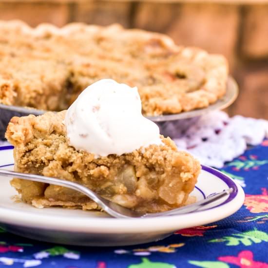 Fresh Pear Pie - Recipe photo by HIldaskitchenblog