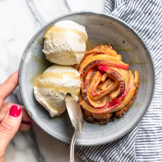 Rose Apple Pie - Recipe photo by feelgoodfoodie1