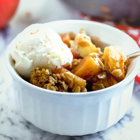 Easy Apple Crisp - Recipe photo by abakershouse