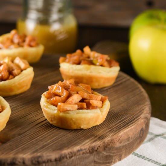 Apple Cups with Maple-Toffee Sauce - Recipe photo by TheCakeChica