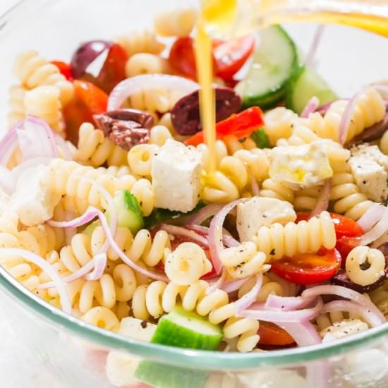 Easy Greek Pasta Salad - Recipe photo by currytrail