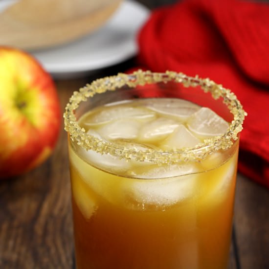 Apple Pie Cocktail - Recipe photo by TheToastyKitchen