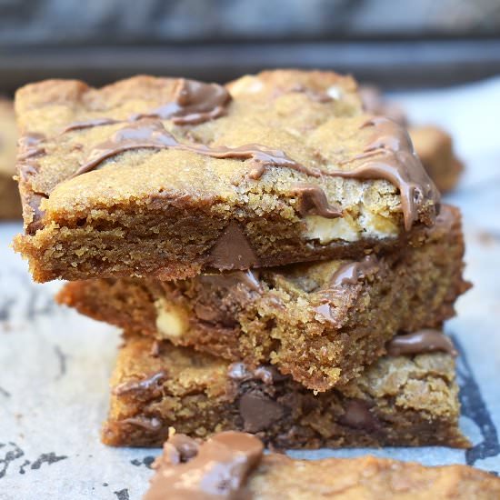 Cookie Butter Cookie Bars - Recipe photo by lightscamerabake