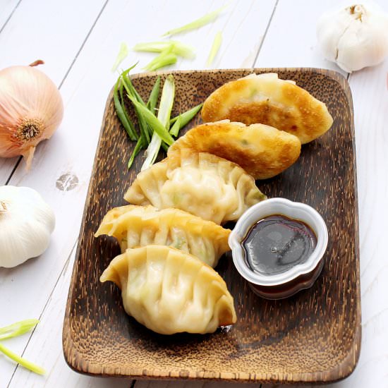 Potsticker Pork & Shrimp Dumpling - Recipe photo by piggyout
