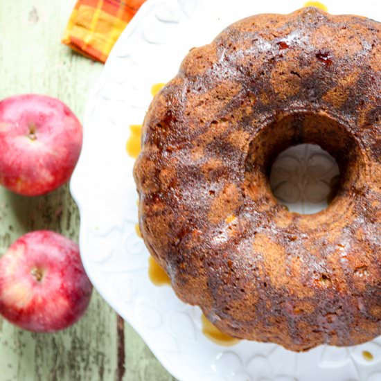 Apple Walnut Spice Cake - Recipe photo by the food blog