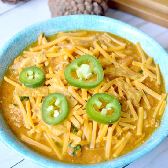 CREAMY PUMPKIN CHICKEN CHILI - Recipe photo by Stylish Cravings