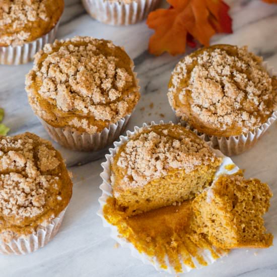 Pumpkin Spice Muffin Crumble - Recipe photo by Devour Dinner
