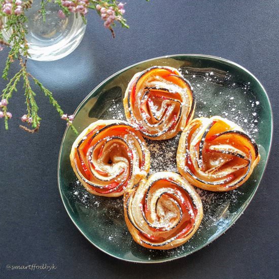 Apple roses with honey and cinnamon - Recipe photo by Smart Food by K