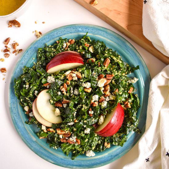 Hearty Kale Quinoa Apple Salad - Recipe photo by ibroughtbread